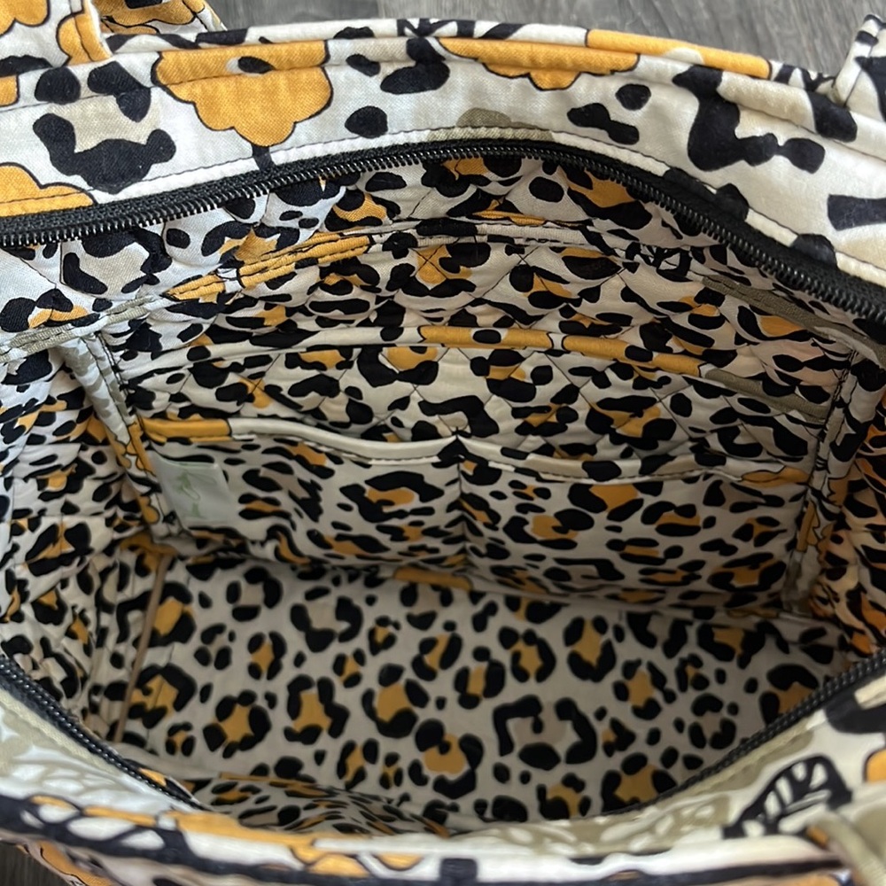 Vera Bradley Tote Bag In The Pattern Go Wild - image 5